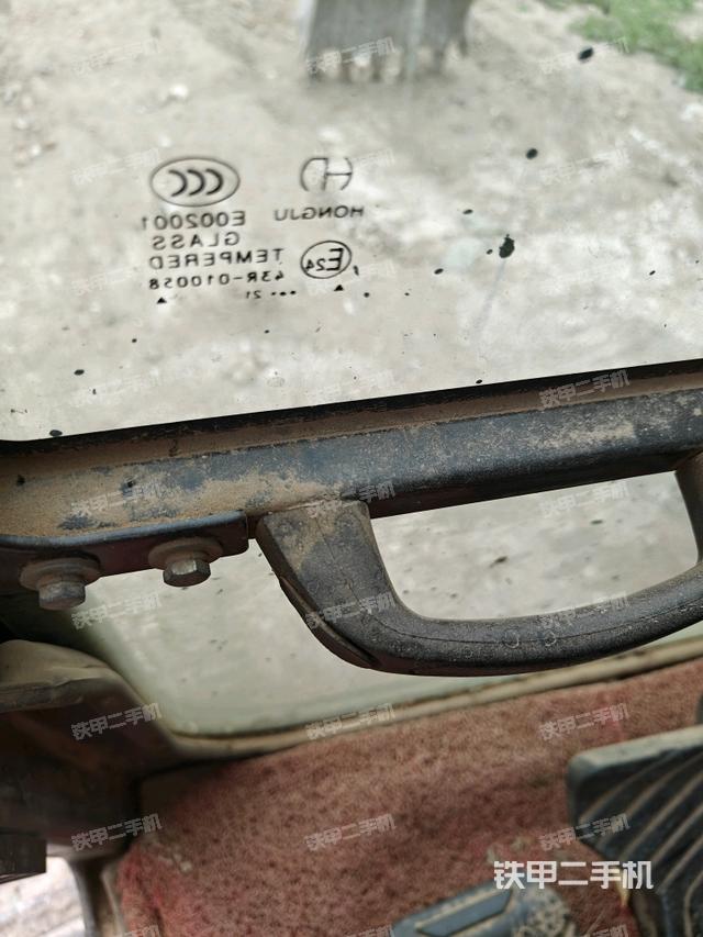 后窗玻璃角標(biāo)(駕駛室部分) 后窗玻璃角標(biāo)(駕駛室部分)