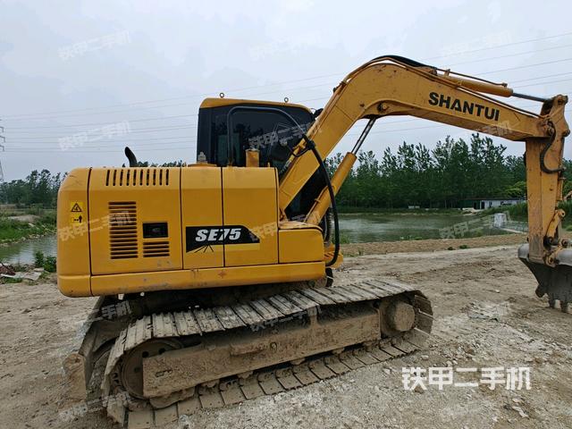 右后45(整機(jī)外觀) 右后45(整機(jī)外觀)