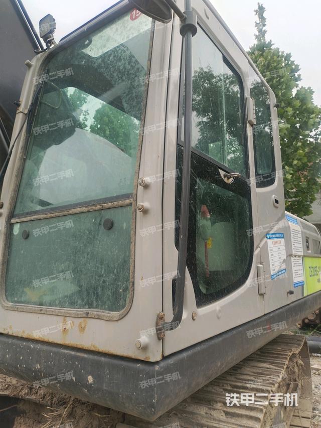 驾驶室左前45度（驾驶室部分）