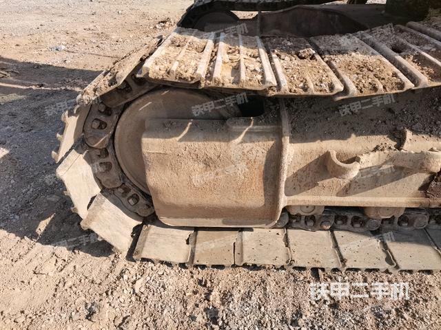 左驱动轮(行走机构) 左驱动轮(行走机构)