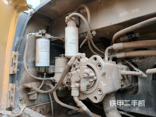 散熱器正面(大件艙室) 散熱器正面(大件艙室)