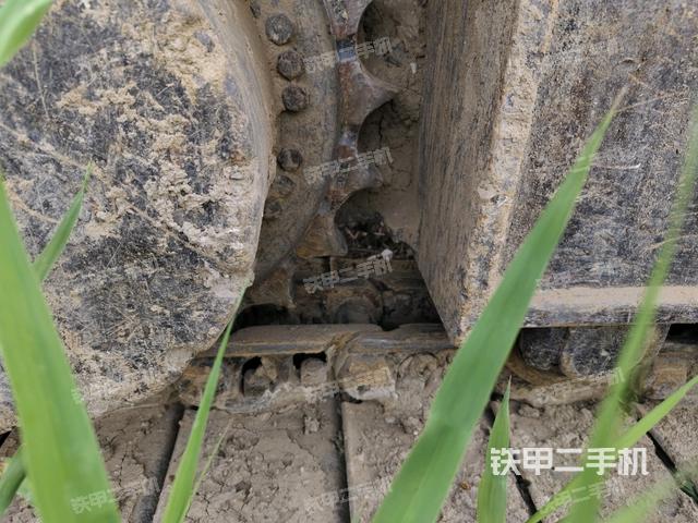 左驱动轮(行走机构) 左驱动轮(行走机构)