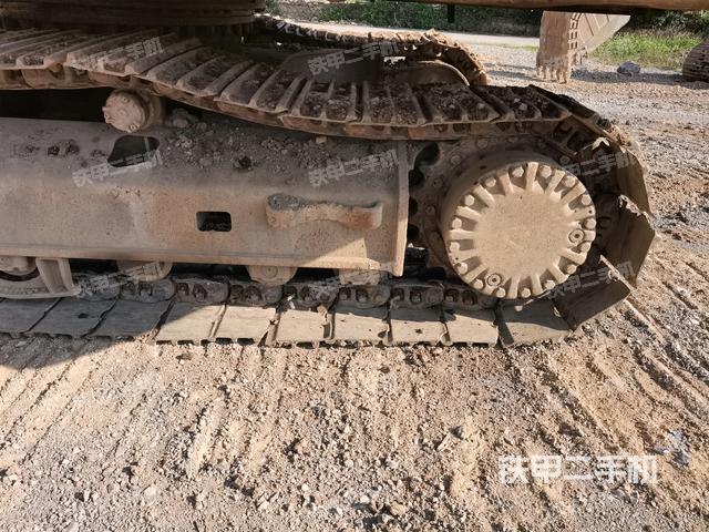 右驱动轮(行走机构) 右驱动轮(行走机构)