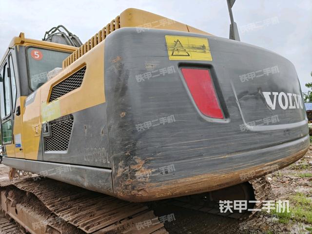 右前45(整機(jī)外觀) 右前45(整機(jī)外觀)