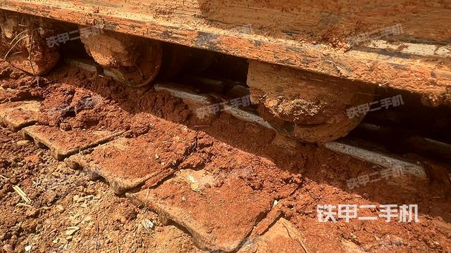 左側(cè)行走馬達(dá)蓋板（行走機(jī)構(gòu)）