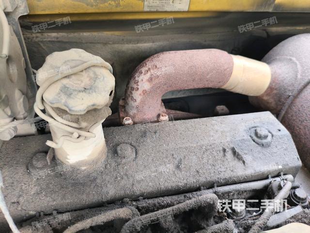 后窗玻璃角標(駕駛室部分) 后窗玻璃角標(駕駛室部分)