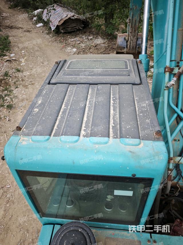駕駛室頂部俯視(上車部件) 駕駛室頂部俯視(上車部件)