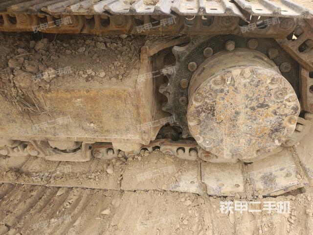 右侧行走马达盖板(行走机构) 右侧行走马达盖板(行走机构)