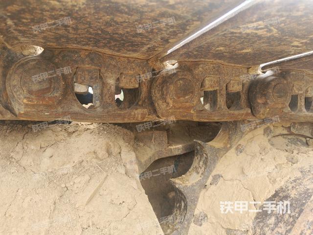 右側(cè)履帶整體(行走機(jī)構(gòu)) 右側(cè)履帶整體(行走機(jī)構(gòu))