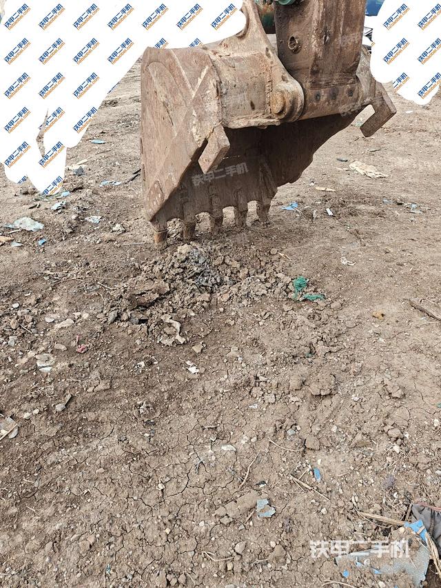 铲斗右后整体（工作和回转装置）