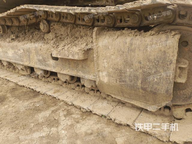 左側(cè)履帶整體?(行走機(jī)構(gòu)) 左側(cè)履帶整體?(行走機(jī)構(gòu))