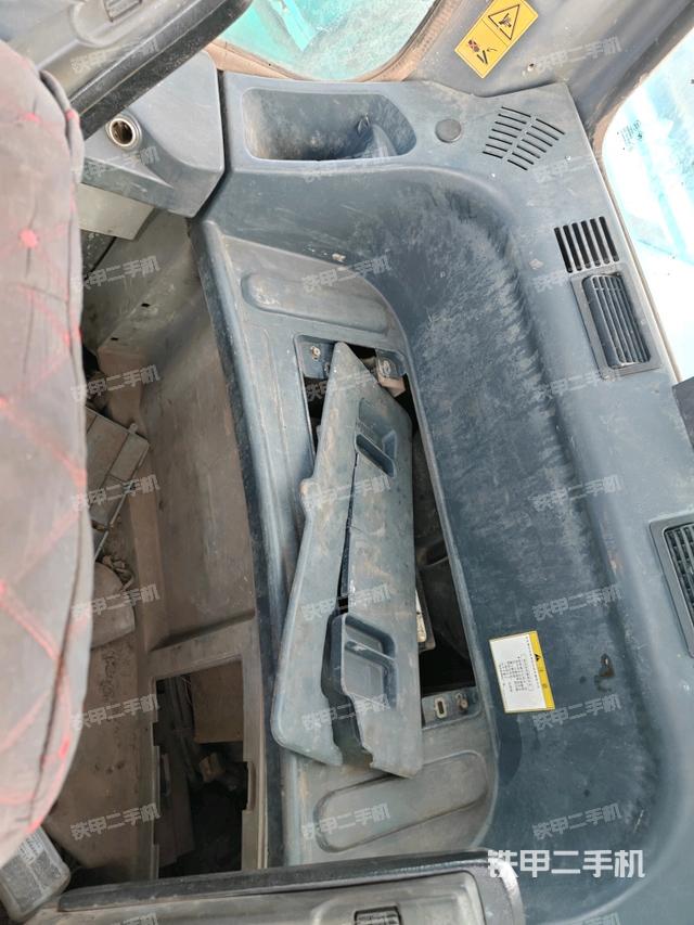 座椅后部（驾驶室部分）