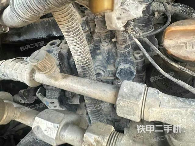 發(fā)動(dòng)機(jī)整體俯視(整機(jī)外觀) 發(fā)動(dòng)機(jī)整體俯視(整機(jī)外觀)