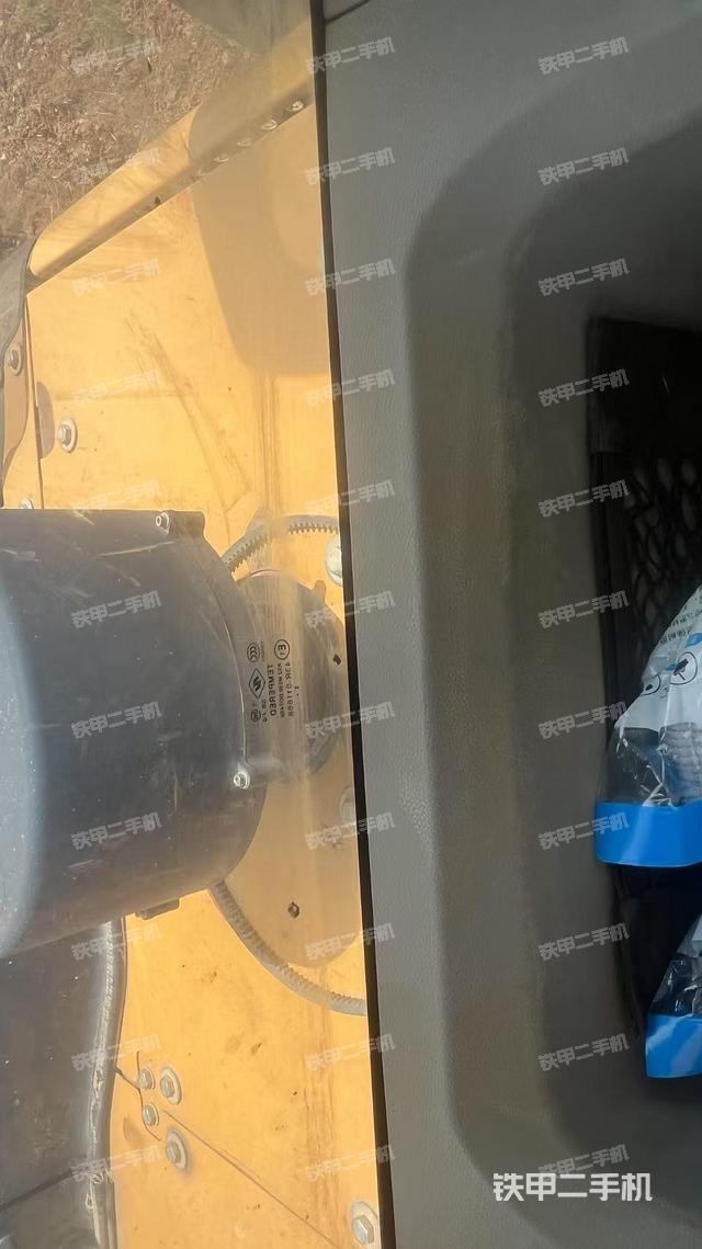 后窗玻璃角標(biāo)（駕駛室部分）