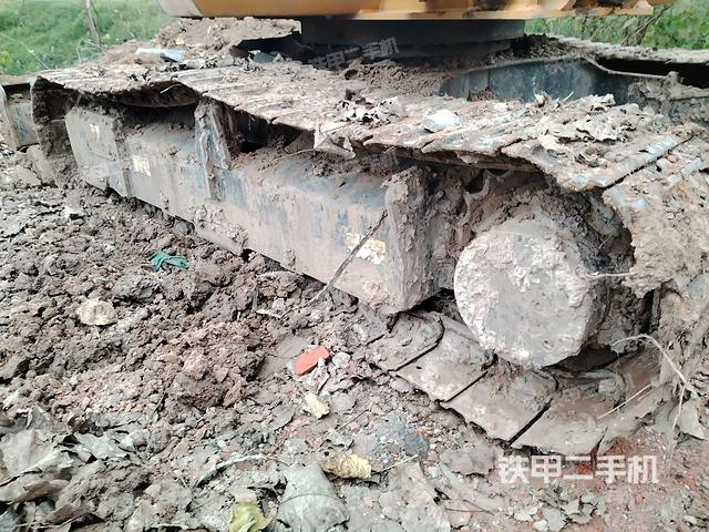 右側(cè)履帶整體?（行走機(jī)構(gòu)）