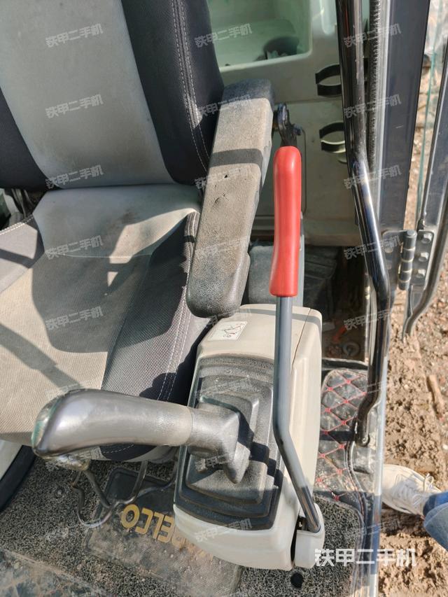 座椅后部（駕駛室部分）