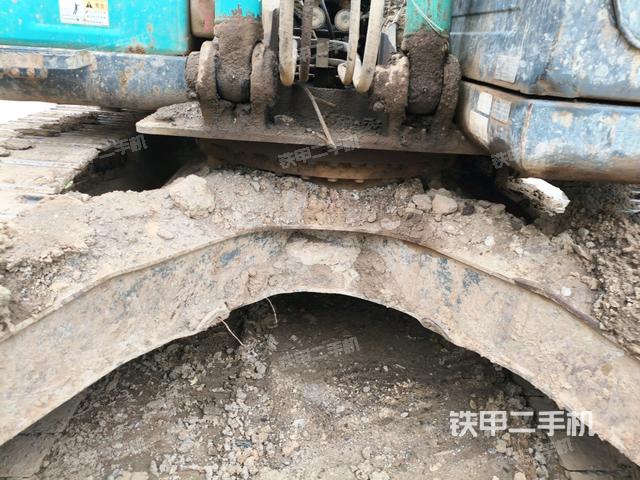 轉(zhuǎn)盤和下車架正前（工作和回轉(zhuǎn)裝置）