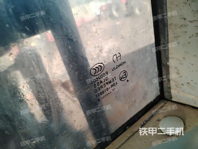 后窗玻璃角標(biāo)(駕駛室部分) 后窗玻璃角標(biāo)(駕駛室部分)