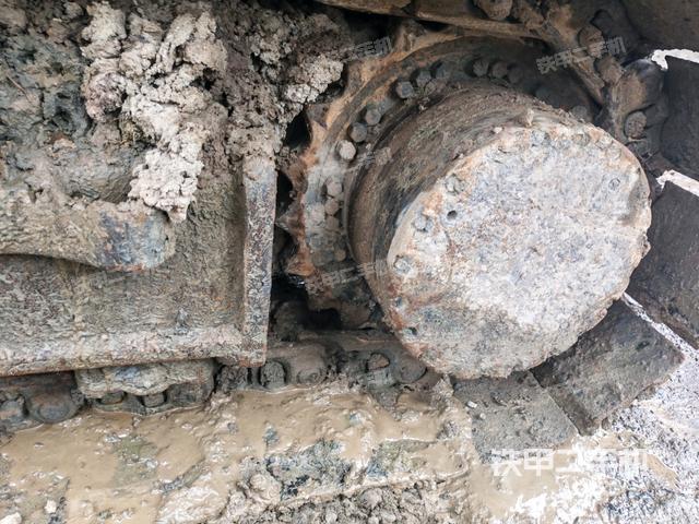 左驱动轮（行走机构）