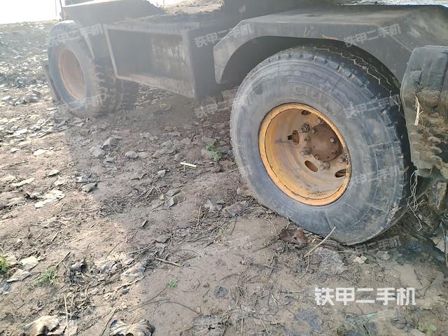 右側(cè)履帶整體?(行走機(jī)構(gòu)) 右側(cè)履帶整體?(行走機(jī)構(gòu))