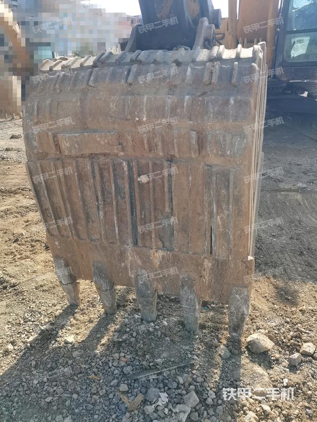 铲斗45度(工作和回转装置) 铲斗45度(工作和回转装置)