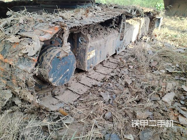 左侧履带整体 (行走机构) 左侧履带整体 (行走机构)