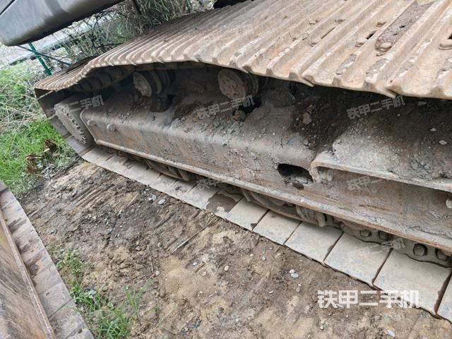 左側(cè)履帶整體?(行走機(jī)構(gòu)) 左側(cè)履帶整體?(行走機(jī)構(gòu))