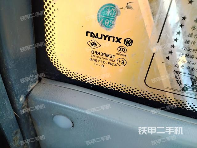 后窗玻璃角標(biāo)（駕駛室部分）