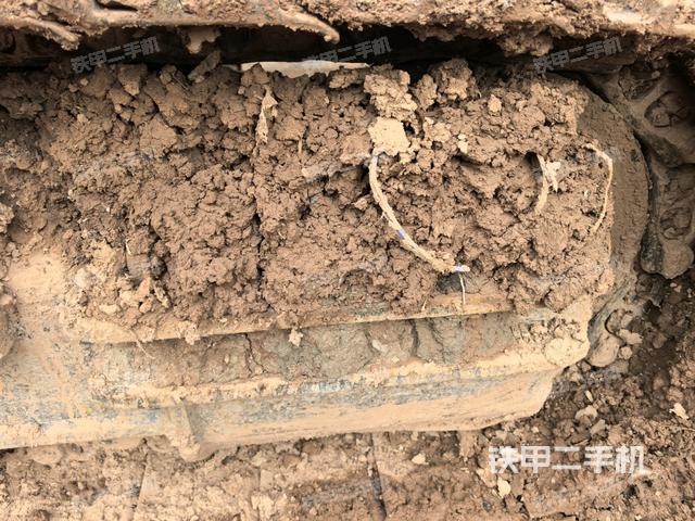 右导向轮(行走机构) 右导向轮(行走机构)