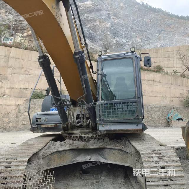 徐工XE380DK挖掘機(jī)