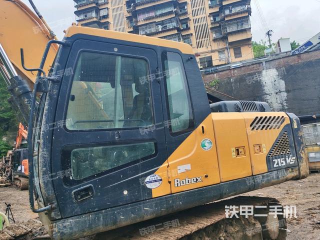 后窗玻璃角标（驾驶室部分）