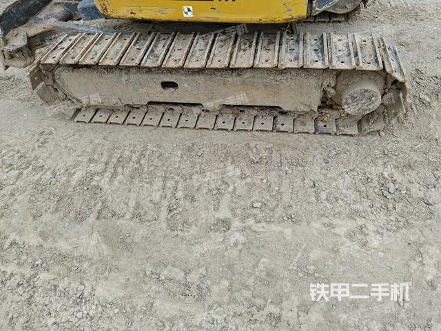 右側(cè)履帶整體?(行走機構(gòu)) 右側(cè)履帶整體?(行走機構(gòu))