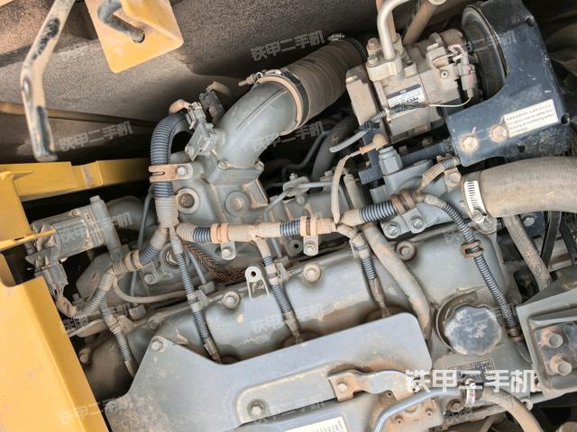 发动机室(上车部件) 发动机室(上车部件)