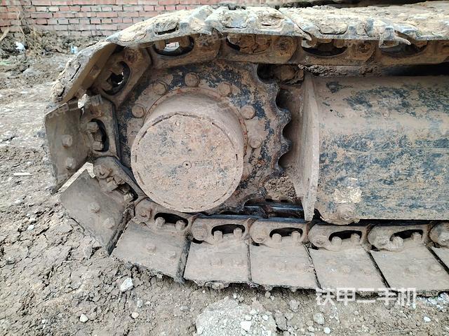 左驅(qū)動輪（行走機(jī)構(gòu)）