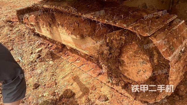 左側(cè)履帶整體?（行走機(jī)構(gòu)）