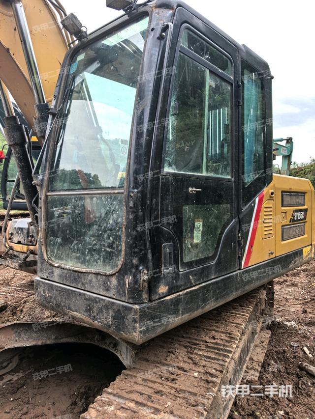 显示屏 (驾驶室部分) 显示屏 (驾驶室部分)