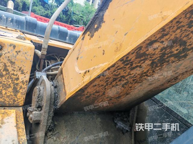 大臂根部 斜视（工作和回转装置）