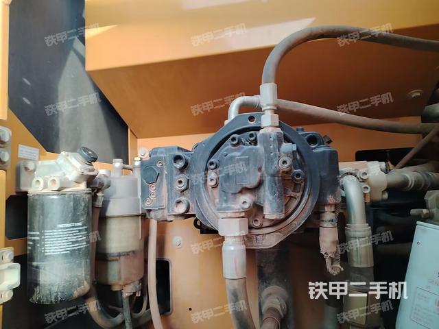 液壓泵斜45?左(大件艙室) 液壓泵斜45?左(大件艙室)