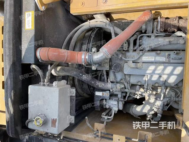 發(fā)動機整體俯視(整機外觀) 發(fā)動機整體俯視(整機外觀)