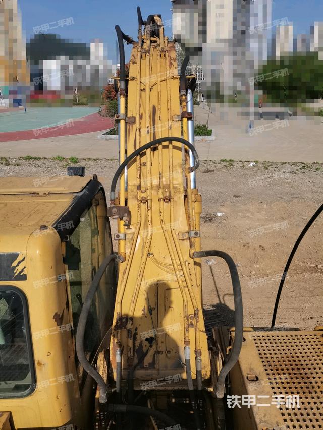 大臂背部俯视(工作和回转装置) 大臂背部俯视(工作和回转装置)