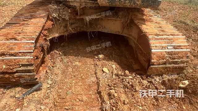 轉(zhuǎn)盤和下車架正前（工作和回轉(zhuǎn)裝置）