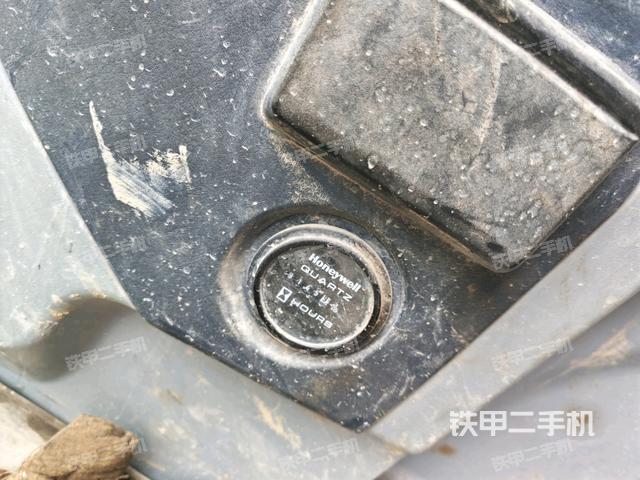 右侧玻璃角标（驾驶室部分）