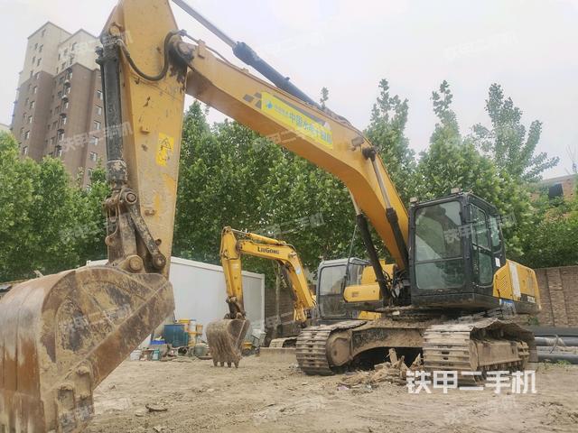 右前45(整機(jī)外觀) 右前45(整機(jī)外觀)