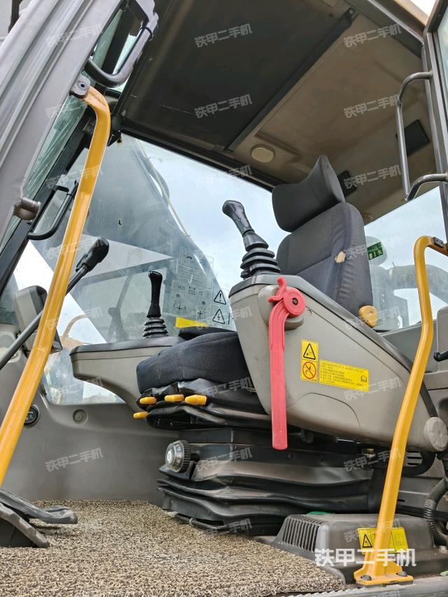 小時(shí)表(駕駛室部分) 小時(shí)表(駕駛室部分)