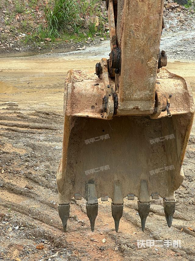 驾驶室整体（整机外观）