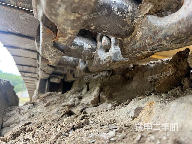 右驱动轮（行走机构）