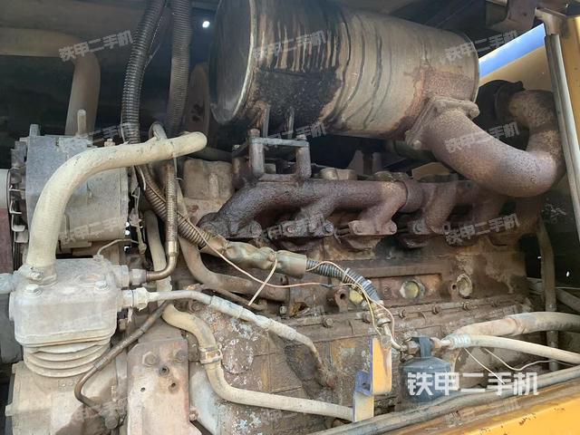 發(fā)動機左側(cè)（整機外觀及大件）