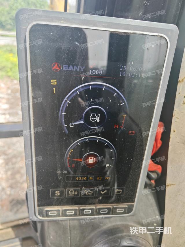 小时表(驾驶室部分) 小时表(驾驶室部分)