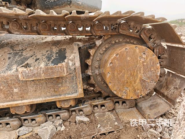 右侧履带整体（行走机构）