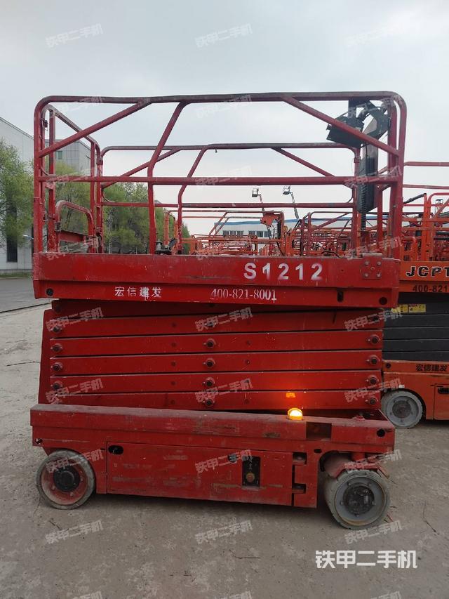 整機右側(cè)(設備外觀及核心部件) 整機右側(cè)(設備外觀及核心部件)